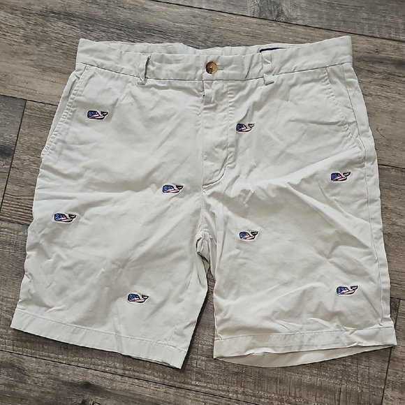 Vineyard Vines Cream Flat Front Shorts with Embroidered Design - Picture 1 of 9